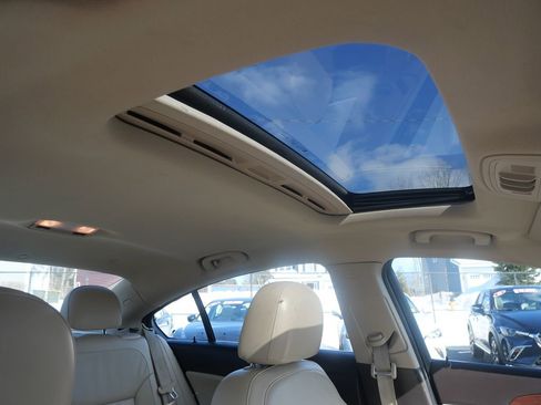 Used 2015 Buick Regal Premium image 18