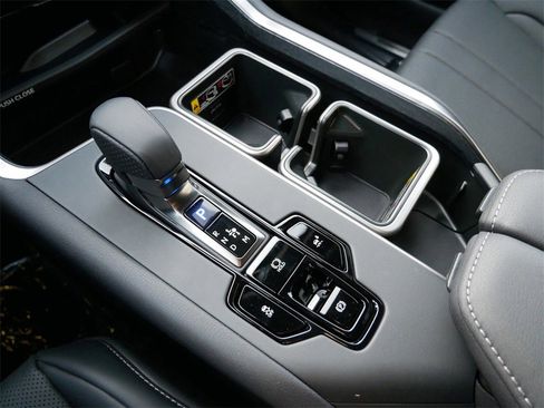 New 2026 Lexus TX 500h AWD image 23