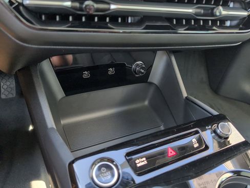 New 2025 Audi A6 e-tron Premium Plus image 9