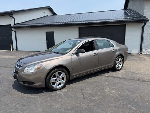 Used 2011 Chevrolet Malibu LS FWD image 2