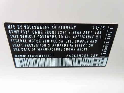 Used 2016 Volkswagen Golf R 4-Door image 54