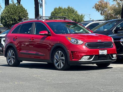 Used 2017 Kia Niro Touring FWD image 2