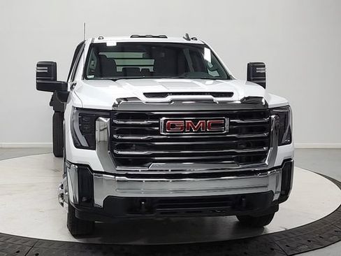 Used 2025 GMC Sierra 3500 SLE AWD/4WD image 2