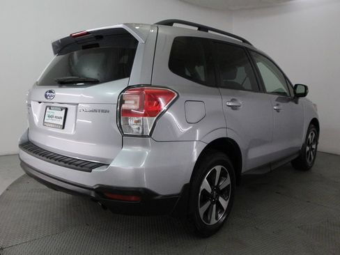 Used 2018 Subaru Forester 2.5i Premium AWD/4WD image 9