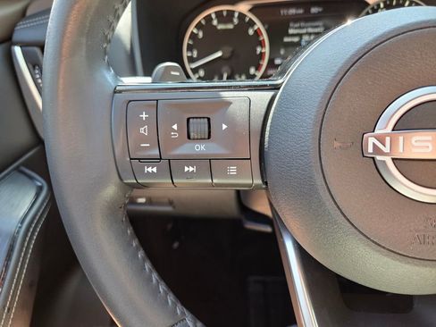 Used 2023 Nissan Rogue SV w/ SV Premium B Package FWD image 30