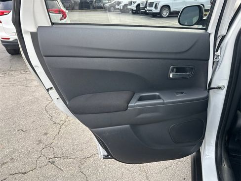 Used 2020 Mitsubishi Outlander Sport ES image 22