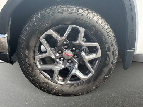 New 2026 GMC Sierra 1500 SLT AWD/4WD image 10