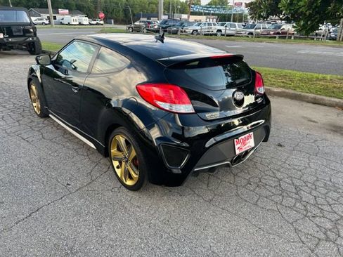 Used 2015 Hyundai Veloster Turbo image 3