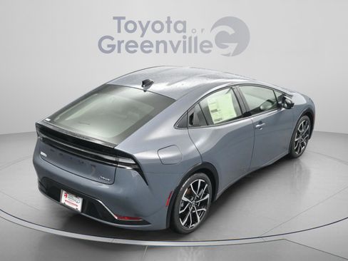 New 2026 Toyota Prius Plug-In Hybrid FWD image 13