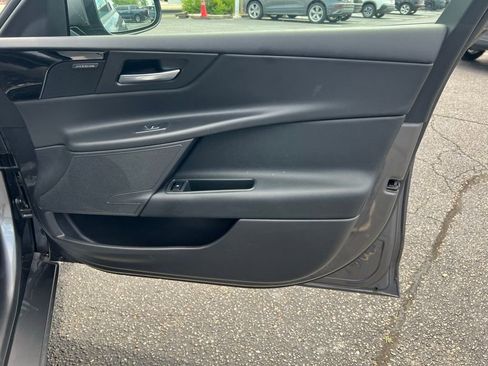 Used 2018 Jaguar XE Premium AWD/4WD image 36