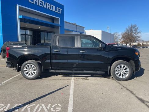 New 2026 Chevrolet Silverado 1500 Custom image 2