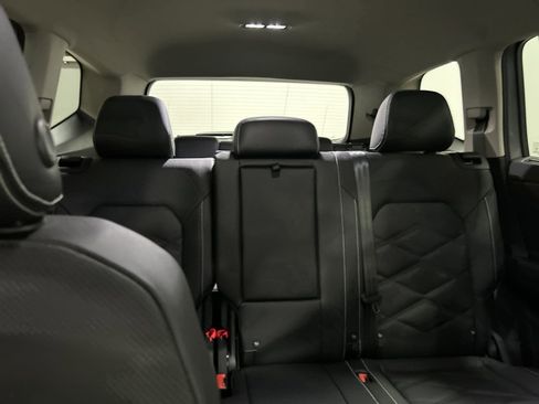 New 2025 Volkswagen Atlas SE image 34