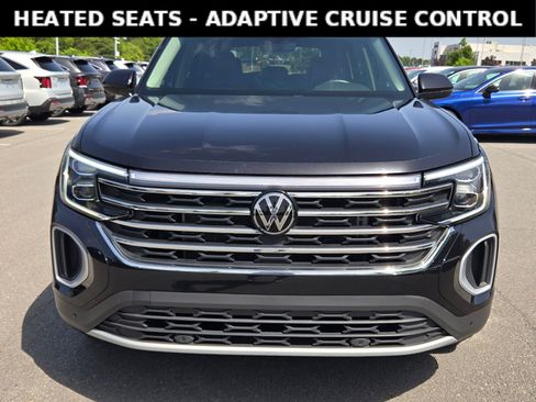 Used 2024 Volkswagen Atlas SE FWD image 2