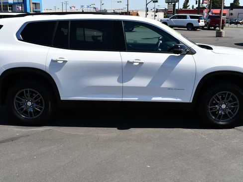 Used 2025 GMC Acadia Elevation AWD/4WD image 5