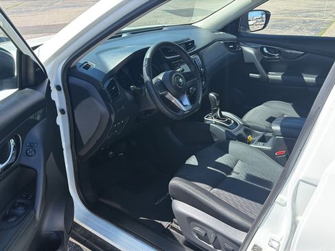 Used 2019 Nissan Rogue SV AWD/4WD image 8