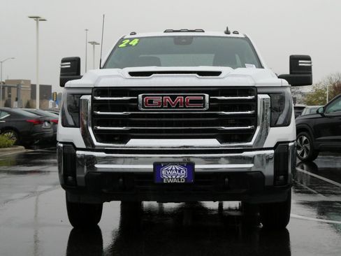 Used 2024 GMC Sierra 2500 SLE w/ SLE Convenience Package image 19