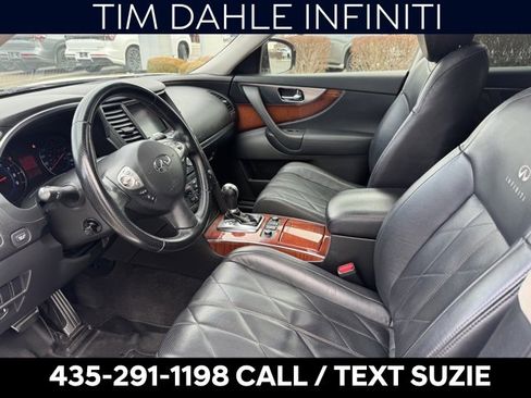 Used 2010 INFINITI FX35 AWD w/ Navigation Pkg image 10