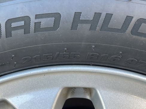 Used 2020 Ford Transit Connect XLT image 7