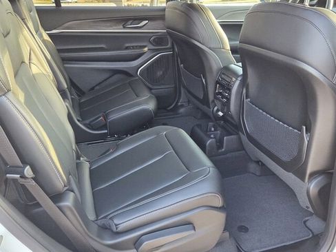 New 2026 Jeep Grand Cherokee L Limited image 13