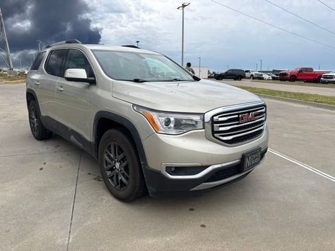 Used 2017 GMC Acadia SLT FWD image 1