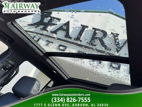 Used 2022 Chevrolet Tahoe Z71 w/ Luxury Package image 26