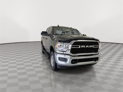 Used 2022 RAM 2500 Tradesman w/ Chrome Appearance Group image 2