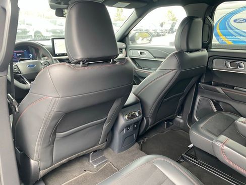 New 2025 Ford Explorer ST image 30