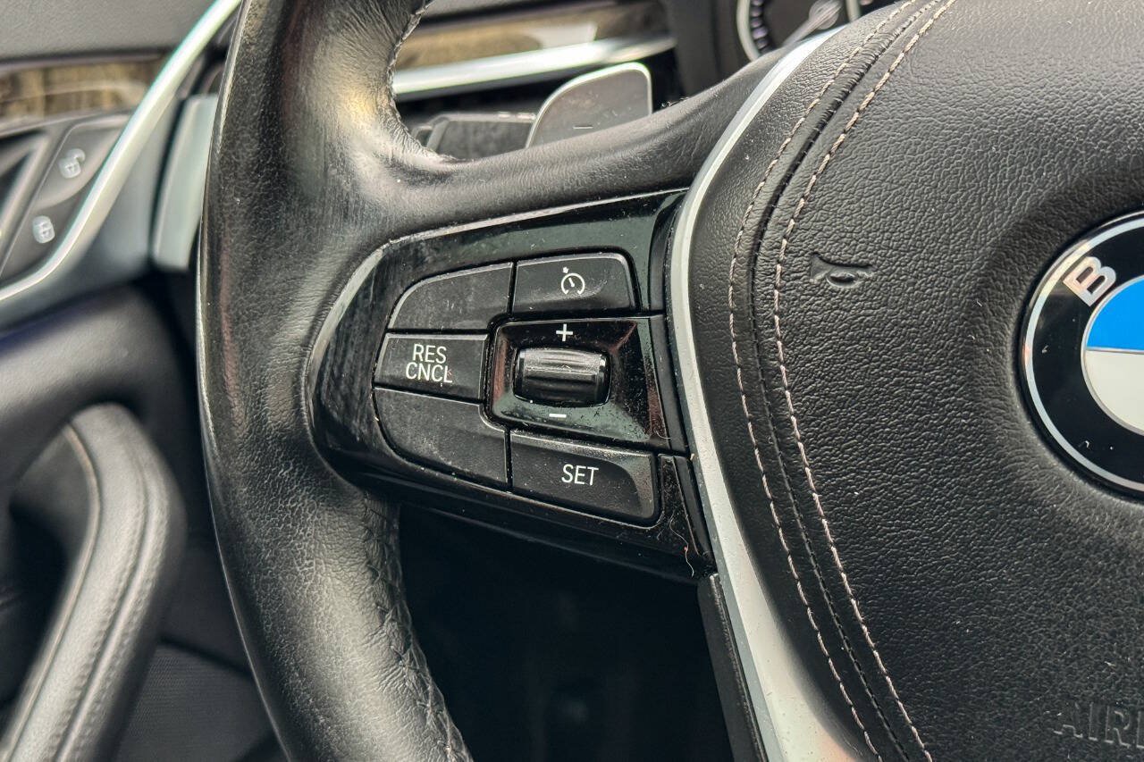 Used 2018 BMW 530i xDrive AWD/4WD image 29