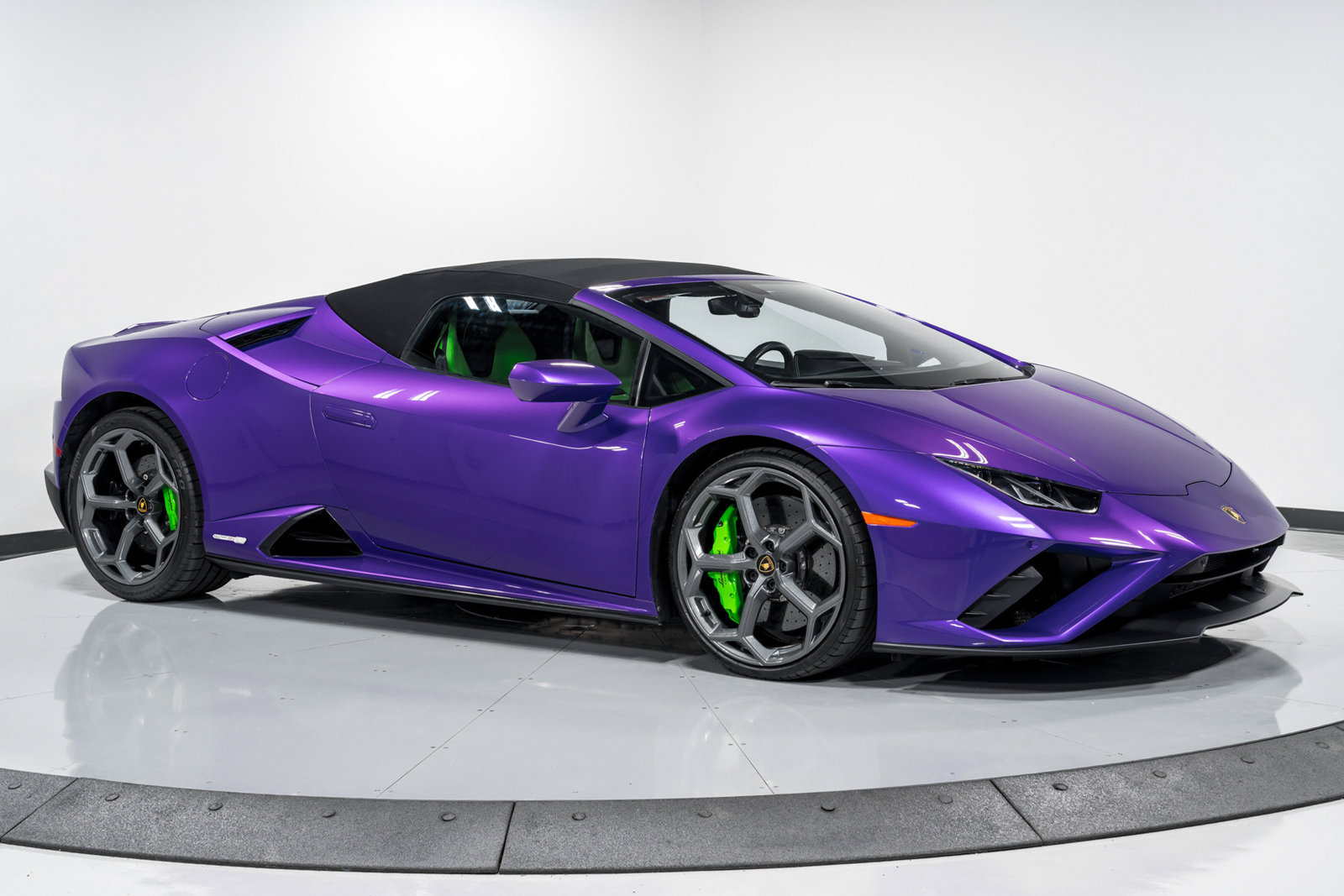 Used 2023 Lamborghini Huracan EVO RWD image 39