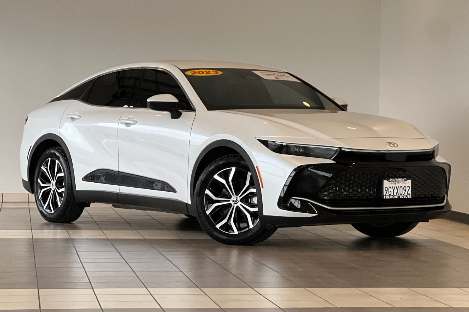 Certified 2023 Toyota Crown AWD/4WD image 2