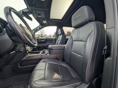 Used 2022 Chevrolet Silverado 1500 High Country image 33