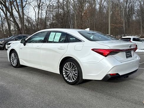 Used 2021 Toyota Avalon Limited w/ Advanced Safety Package image 5