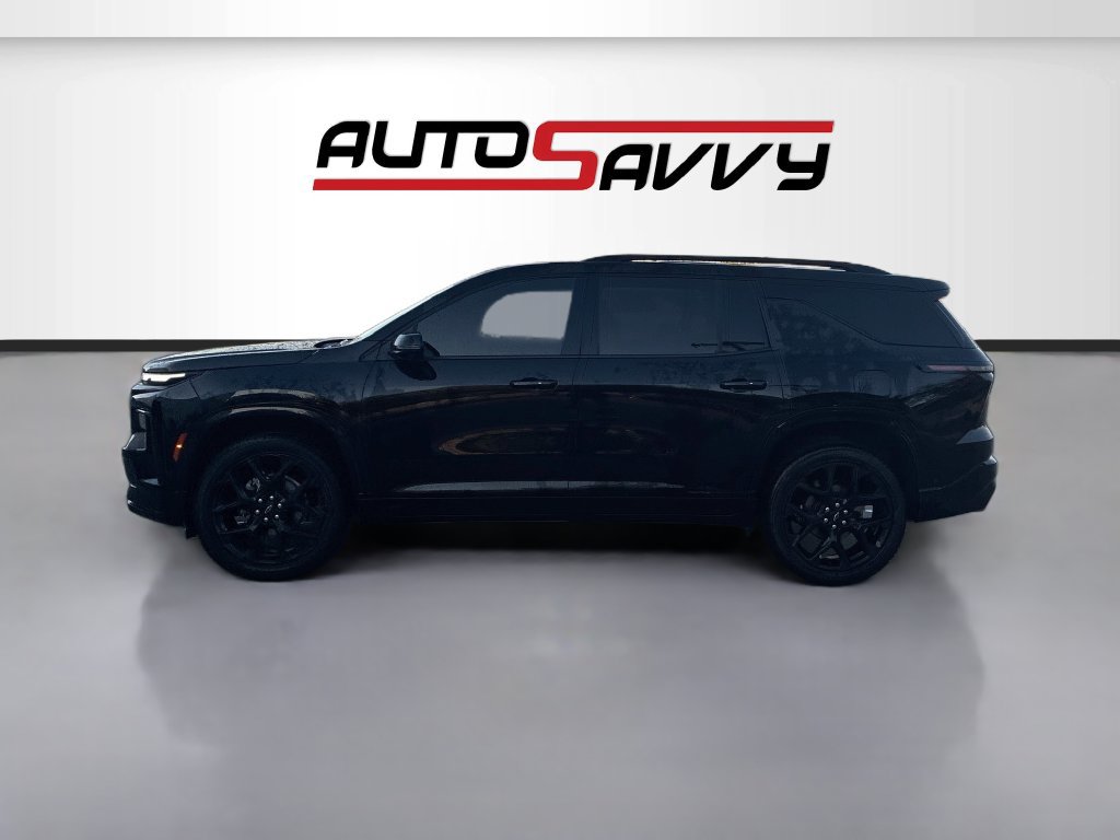 Used 2025 Chevrolet Traverse RS FWD image 4