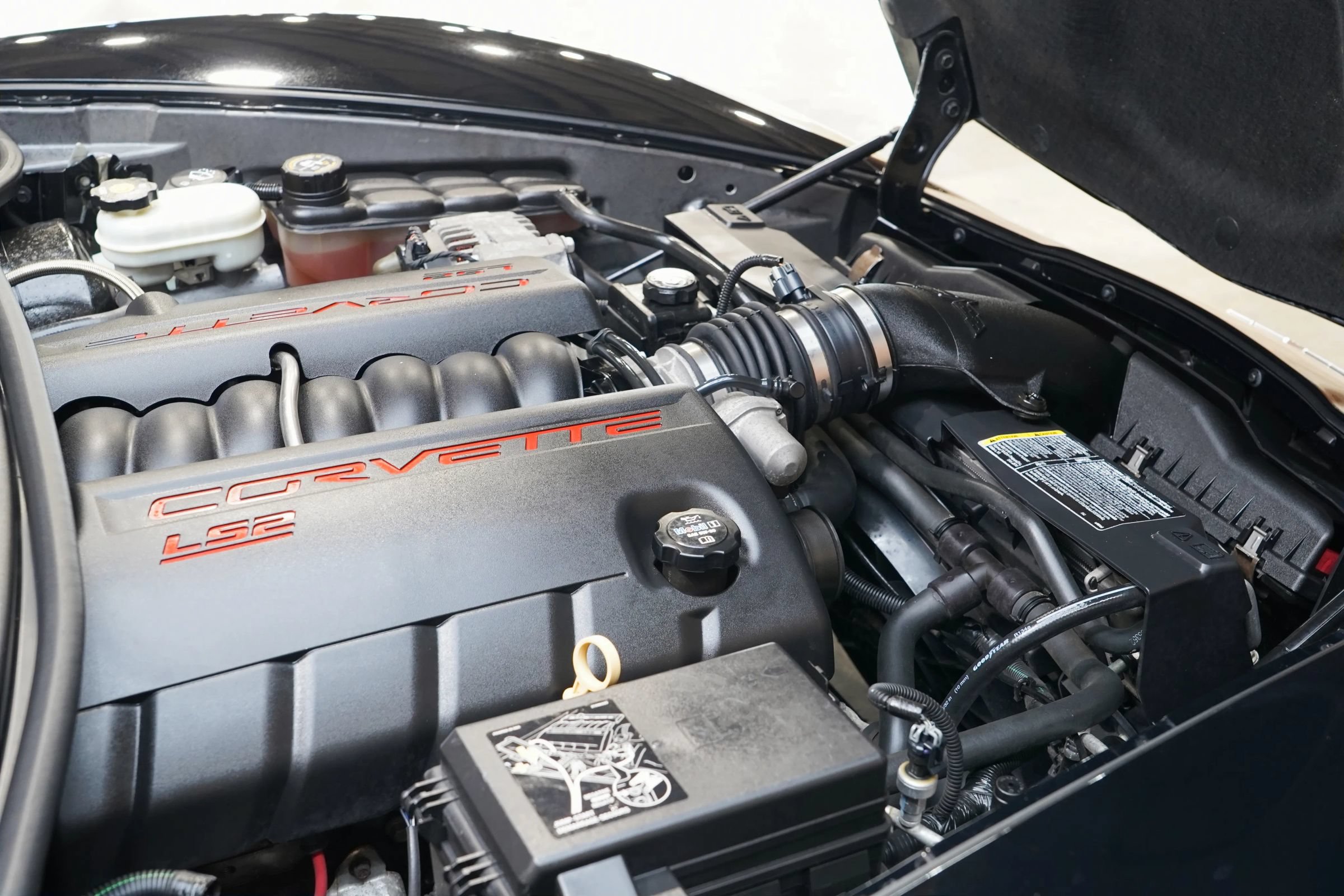Used 2007 Chevrolet Corvette Coupe w/ Preferred Equipment Group RWD image 28