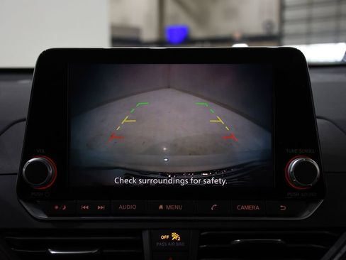 Used 2025 Nissan Altima 2.5 SV image 18