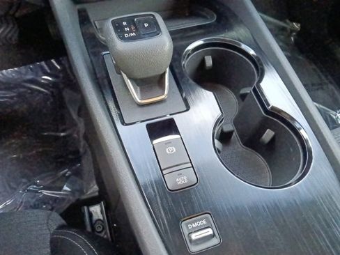 Used 2023 Nissan Rogue SV image 24