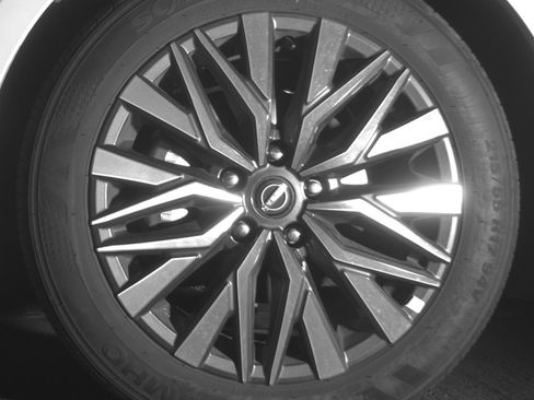 Used 2025 Nissan Altima 2.5 SV FWD image 12