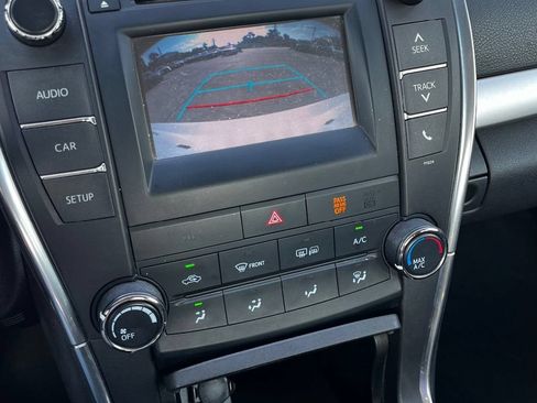 Used 2016 Toyota Camry SE FWD image 20