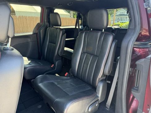 Used 2018 Dodge Grand Caravan GT FWD image 14