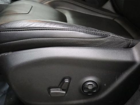 Used 2021 Jeep Cherokee Latitude Lux w/ Comfort/Convenience Group AWD/4WD image 19