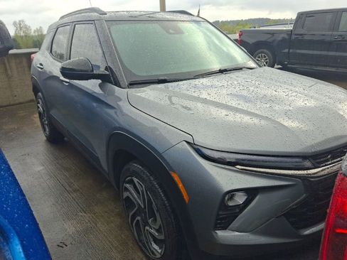 Used 2026 Chevrolet TrailBlazer RS w/ Convenience Package image 2