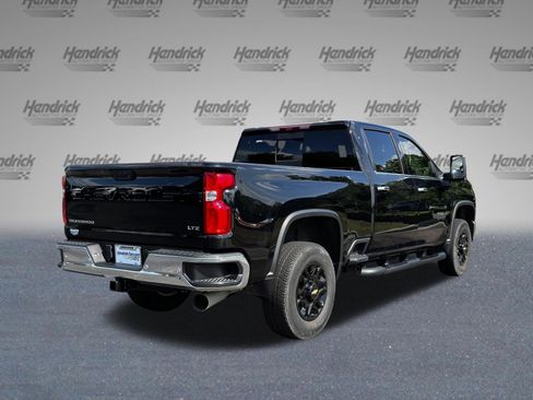 Used 2024 Chevrolet Silverado 2500 LTZ w/ LTZ Convenience Package AWD/4WD image 10