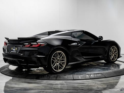 Used 2023 Chevrolet Corvette Z06 image 18