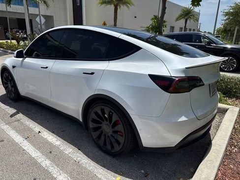 Used 2022 Tesla Model Y Performance AWD/4WD image 4