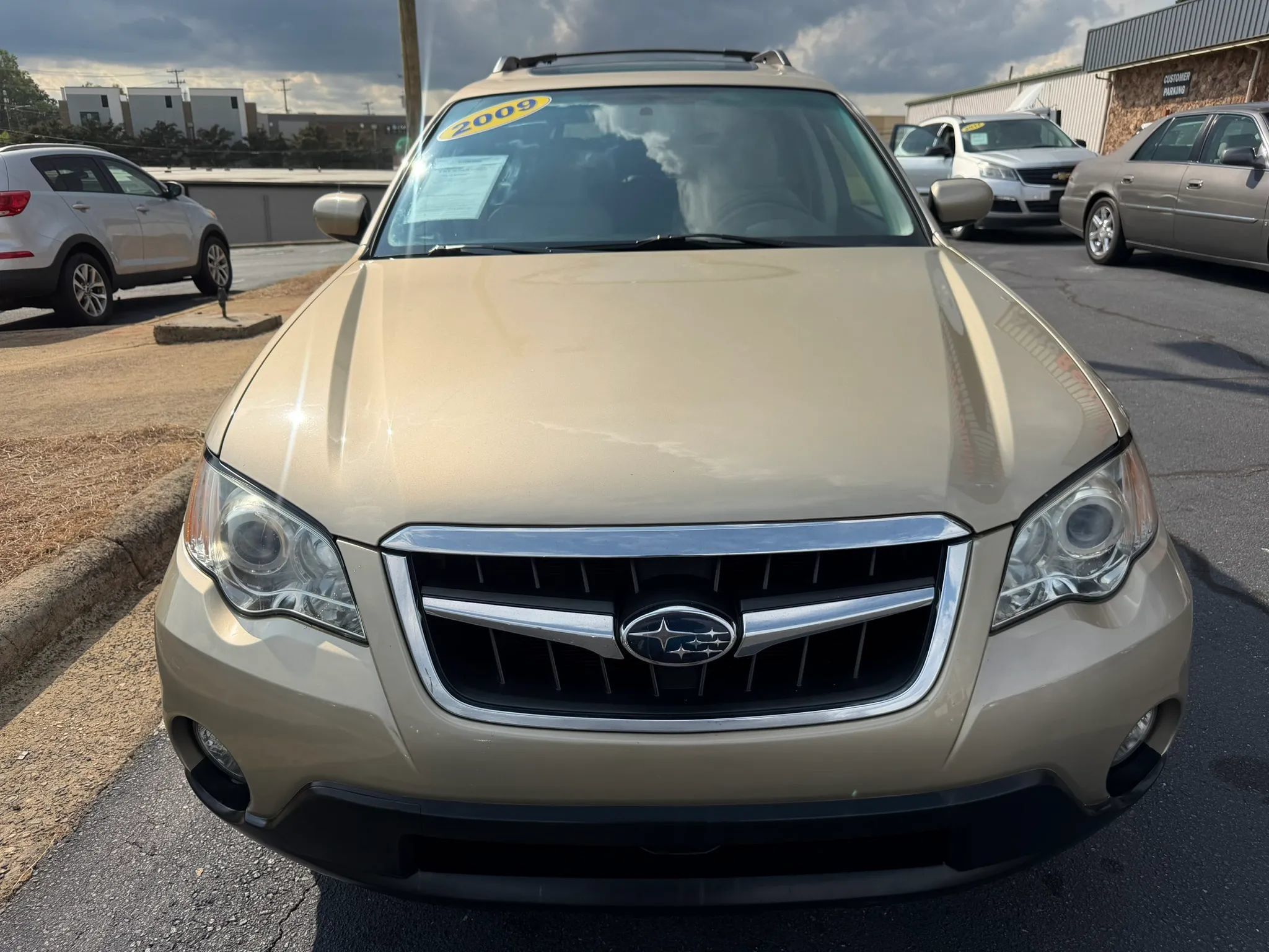 Used 2009 Subaru Outback 2.5i Limited AWD/4WD image 2