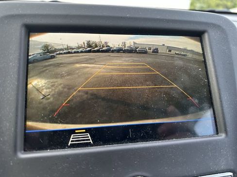 Used 2019 Chevrolet Equinox LT w/ Driver Convenience Package AWD/4WD image 24