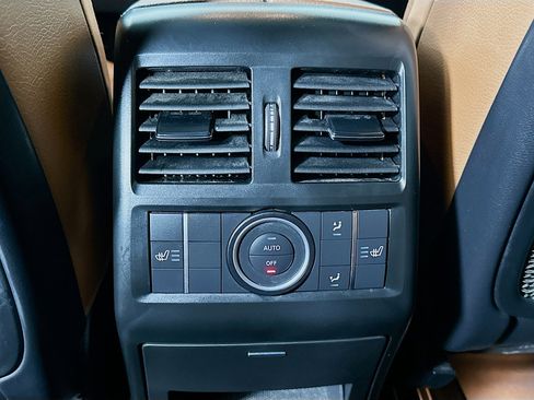 Used 2017 Mercedes-Benz GLS 450 4MATIC image 25