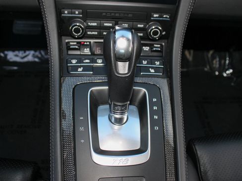 Used 2025 Porsche 718 Cayman RWD image 31