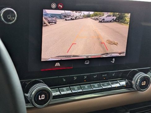 Certified 2025 GMC Canyon AT4 AWD/4WD image 18