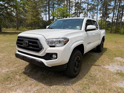 Used 2023 Toyota Tacoma SR5 RWD image 1